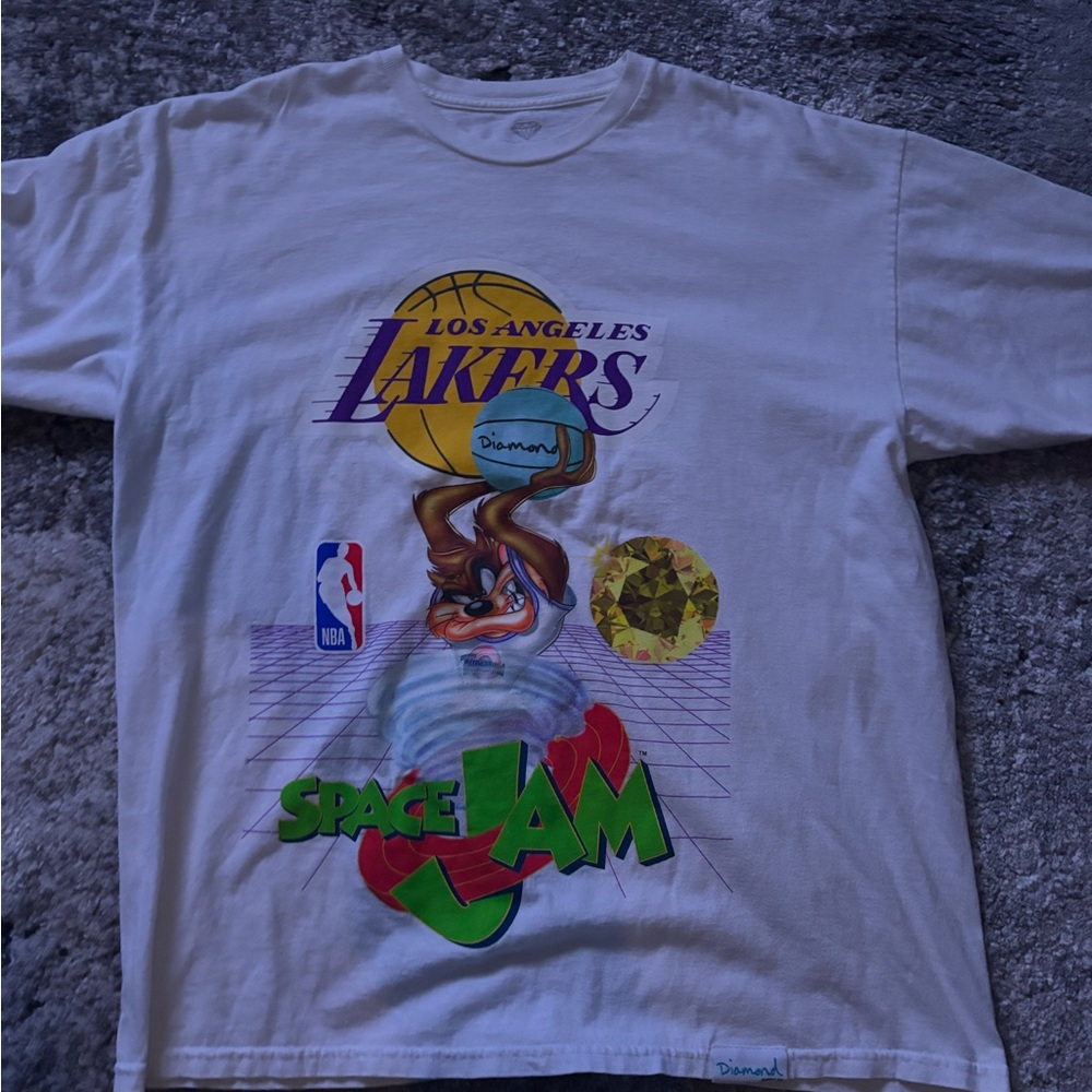 Diamond supply x nba x lakers x looney tunes shirt rare $75